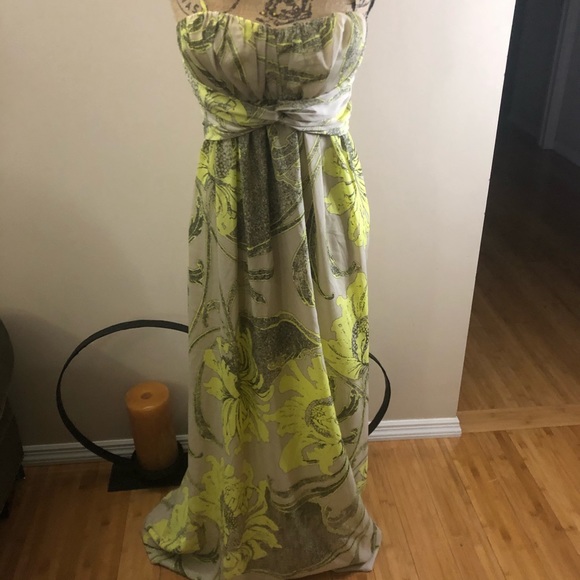 Jessica Simpson Dresses & Skirts - Jessica Simpson maxi dress 8